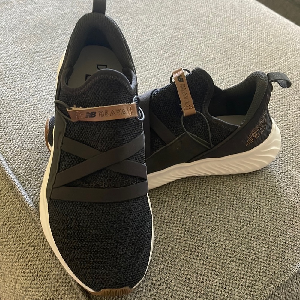 New Pair of New Balance Womens Shoes Size 8.5